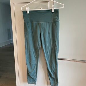 Women’s 7/8 Athleta Leggings